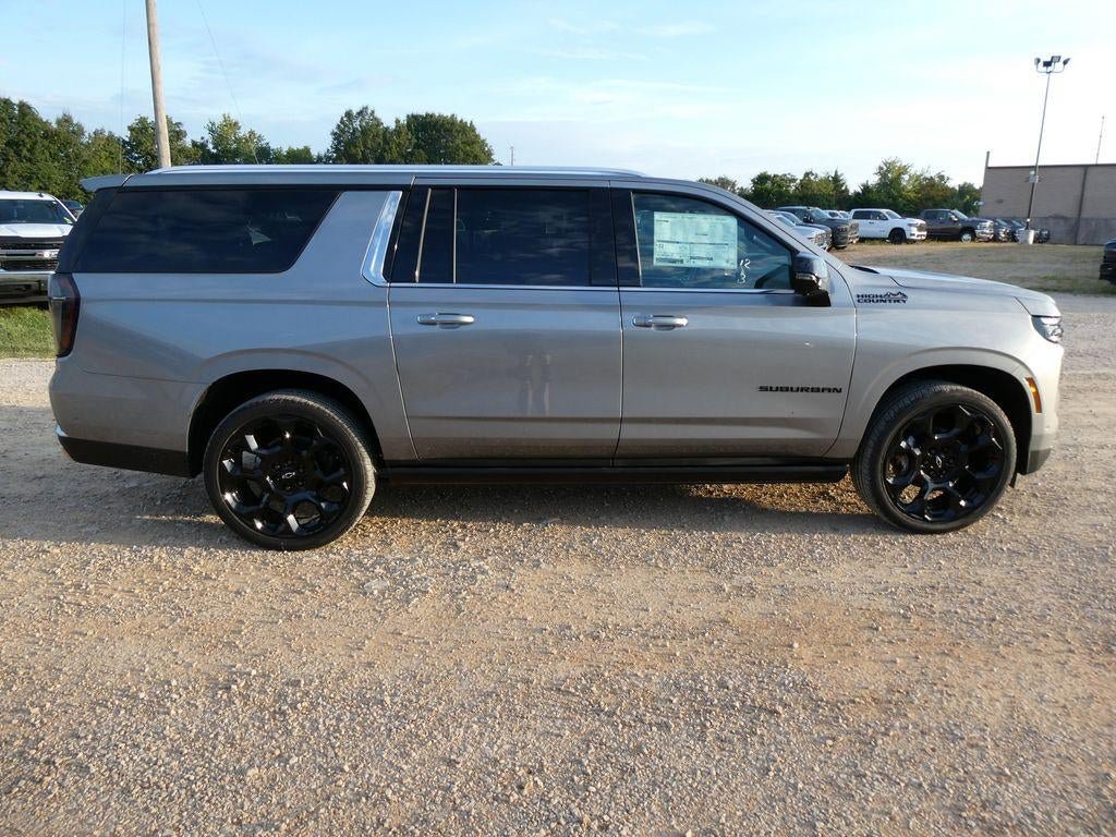 New 2026 Chevrolet Suburban High Country AWD/4WD image 3