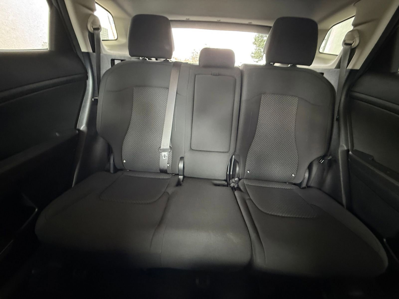 Used 2025 Kia Sportage LX image 38