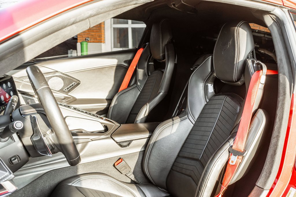 Used 2021 Chevrolet Corvette Stingray Premium Cpe w/ Z51 Performance Package image 5