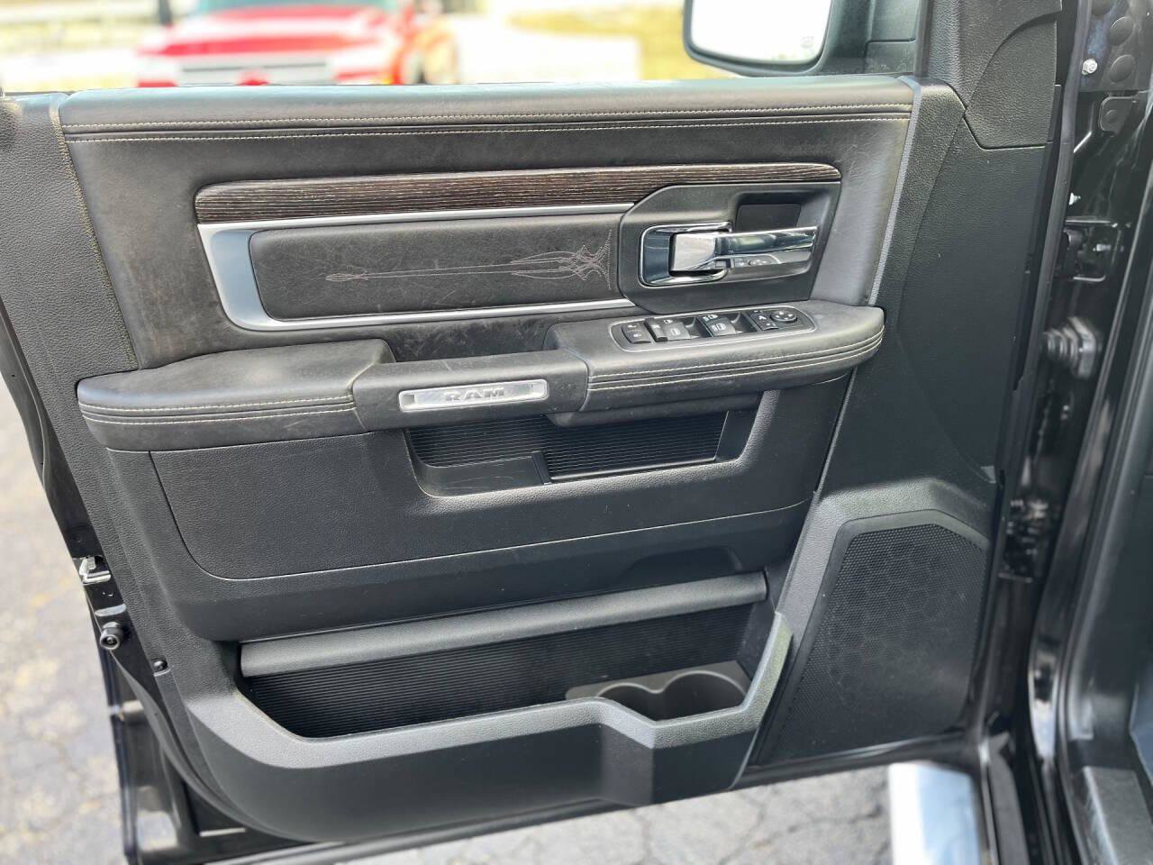 Used 2014 RAM 1500 Limited AWD/4WD image 18