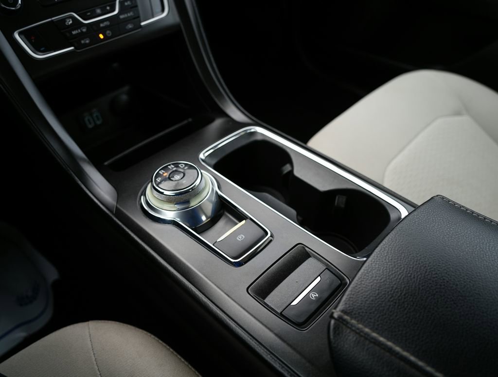 Used 2019 Ford Fusion SE w/ Equipment Group 151A image 16