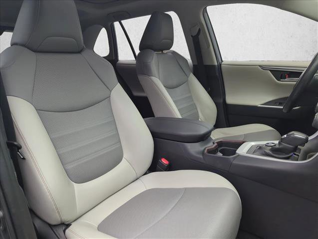 Used 2019 Toyota RAV4 Limited image 28