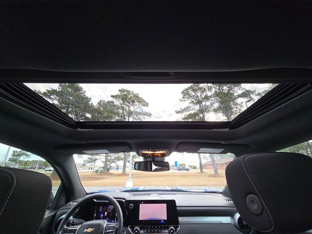 Used 2023 Chevrolet Colorado LT w/ LT Convenience Package II image 21