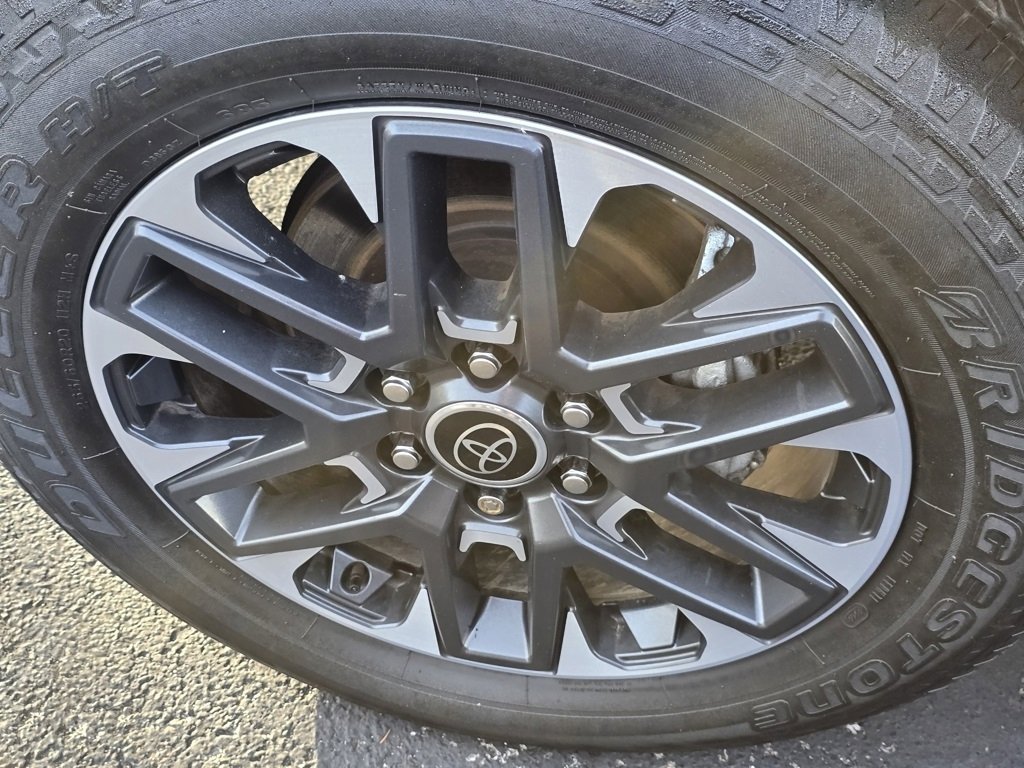 Used 2024 Toyota Tundra Limited image 12