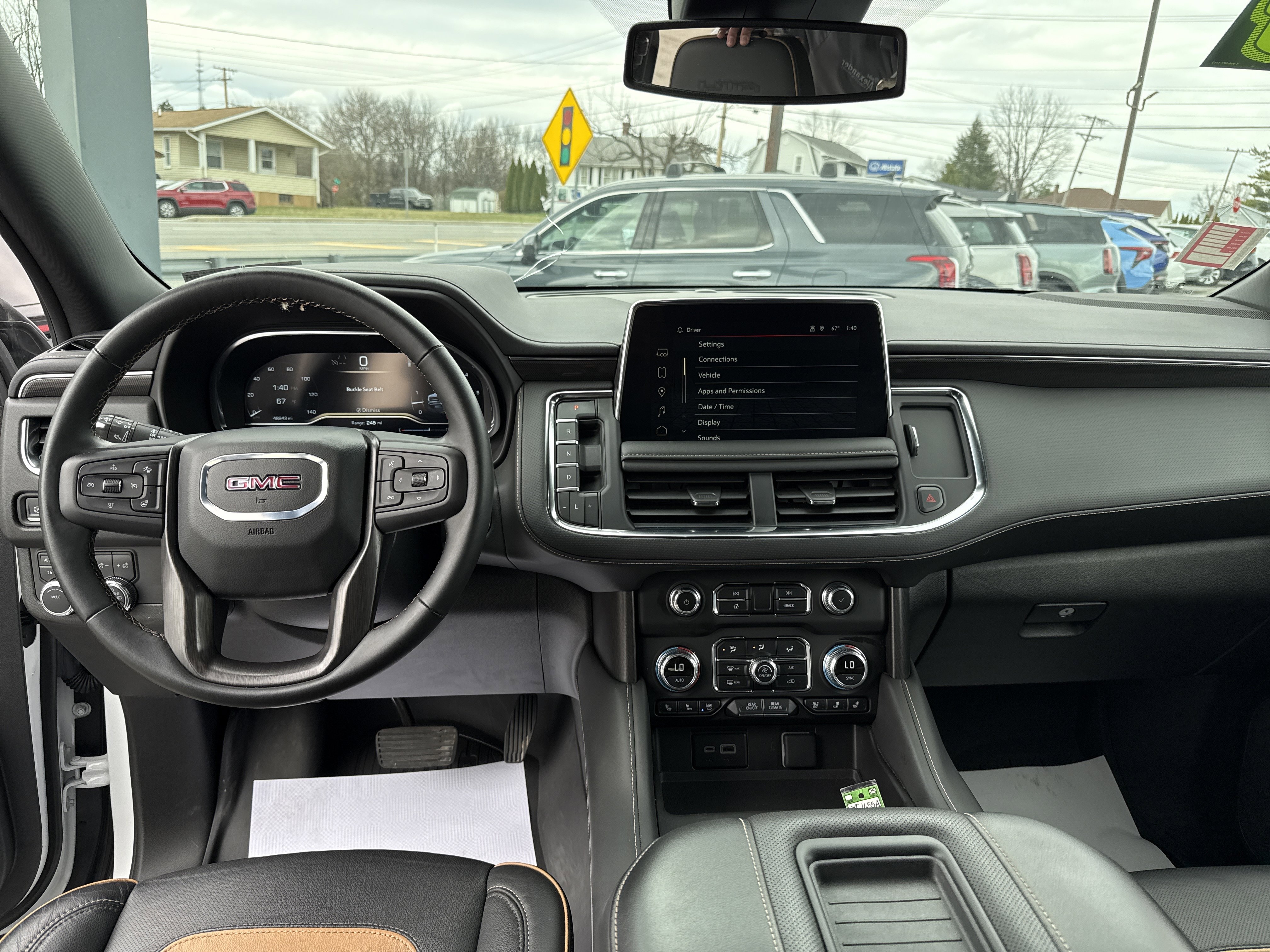 Used 2024 GMC Yukon AT4 w/ AT4 Premium Package image 15