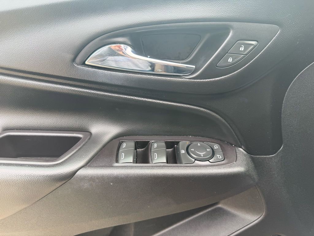 Used 2019 Chevrolet Equinox LT w/ Driver Convenience Package image 27
