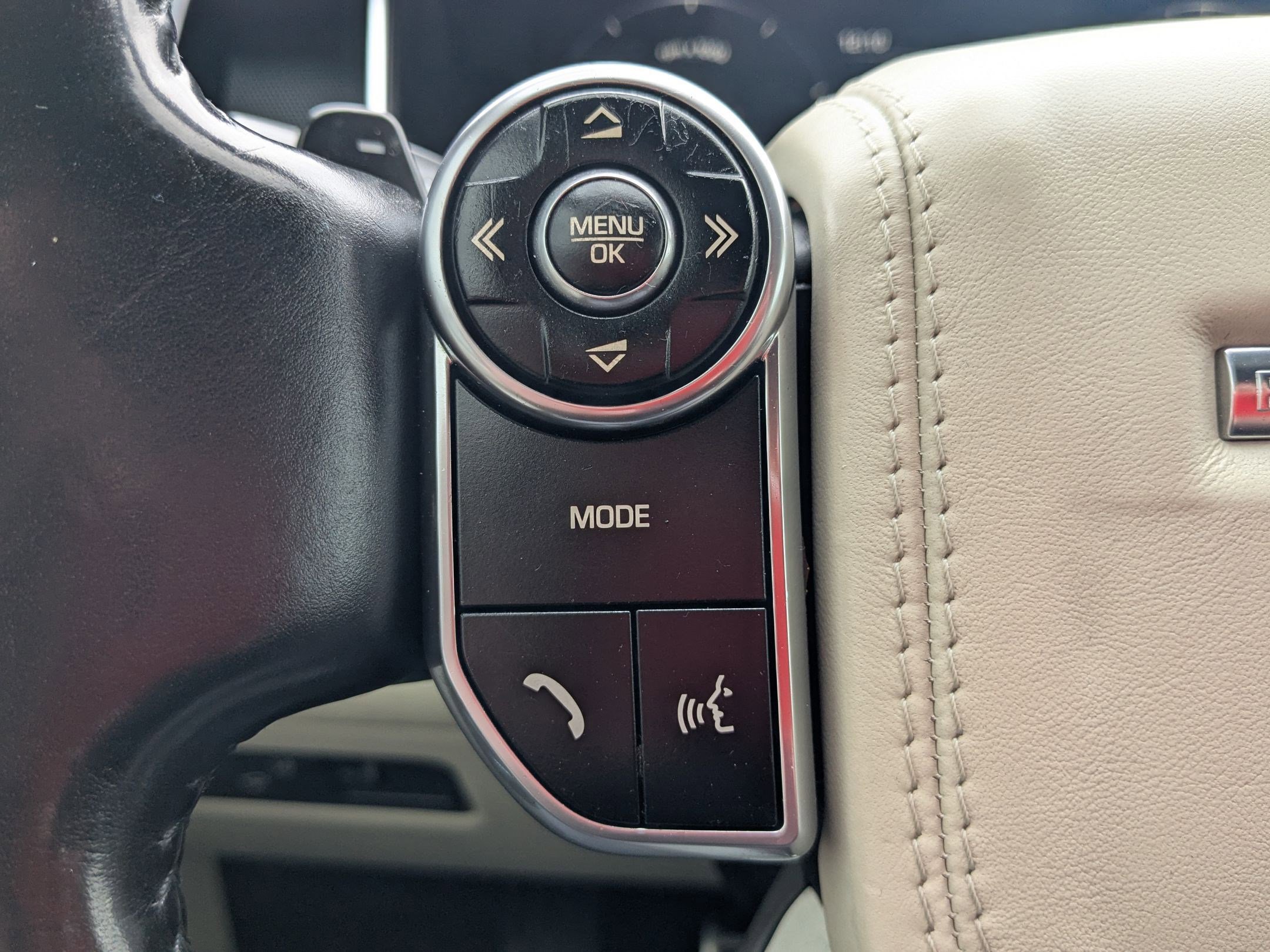 Used 2014 Land Rover Range Rover Supercharged AWD/4WD image 17