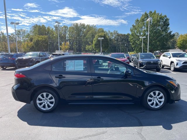 Used 2023 Toyota Corolla LE image 4