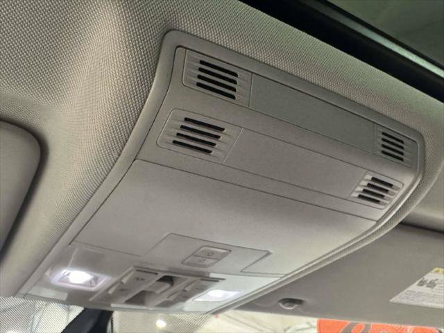 Used 2019 Volkswagen Tiguan SE w/ Panoramic Sunroof Package AWD/4WD image 29