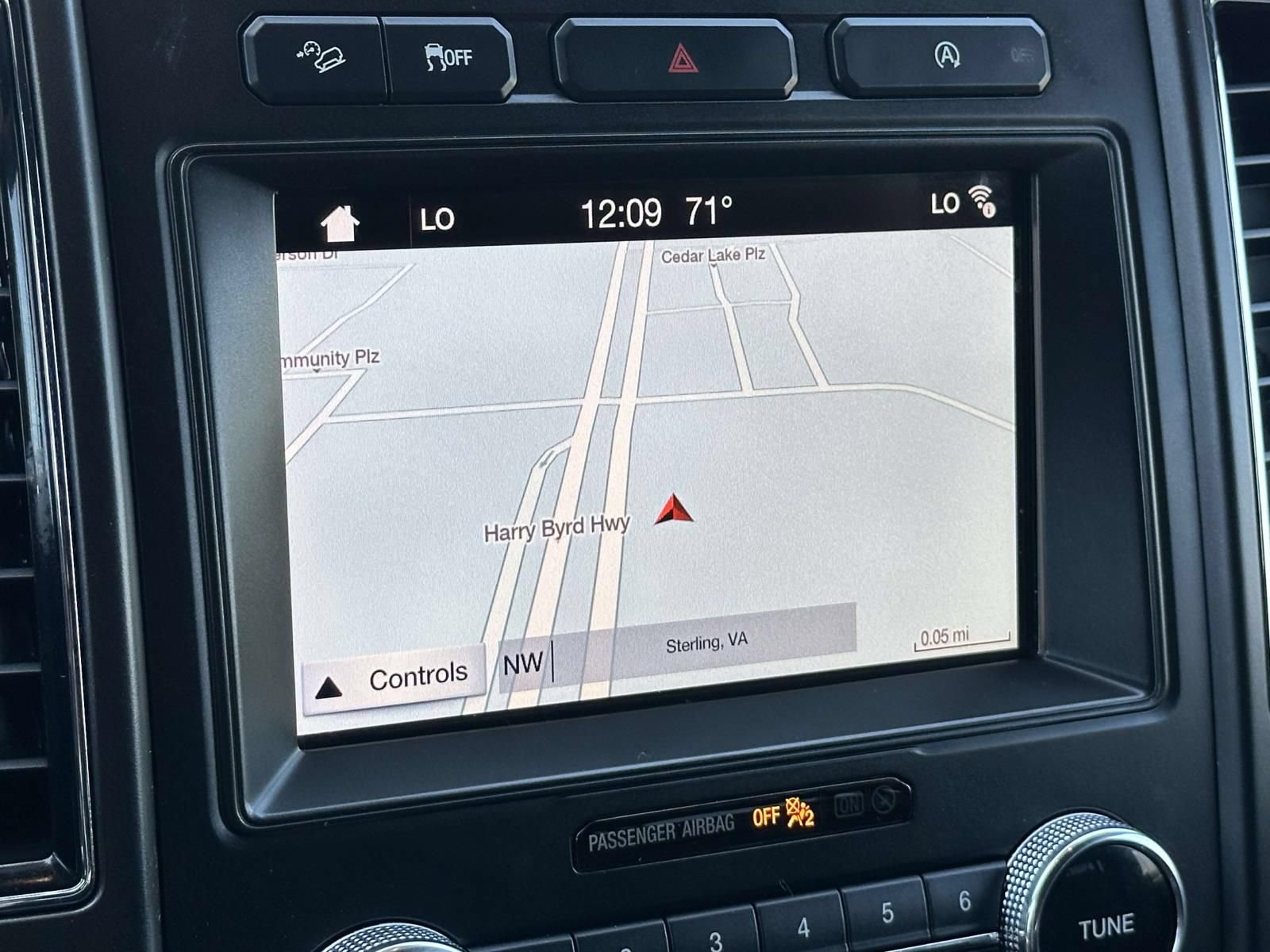 Used 2019 Ford Expedition Max Limited AWD/4WD image 10
