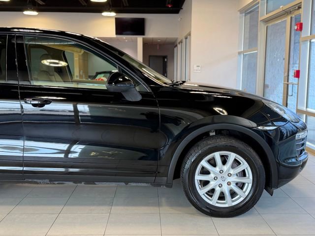 Used 2012 Porsche Cayenne image 17
