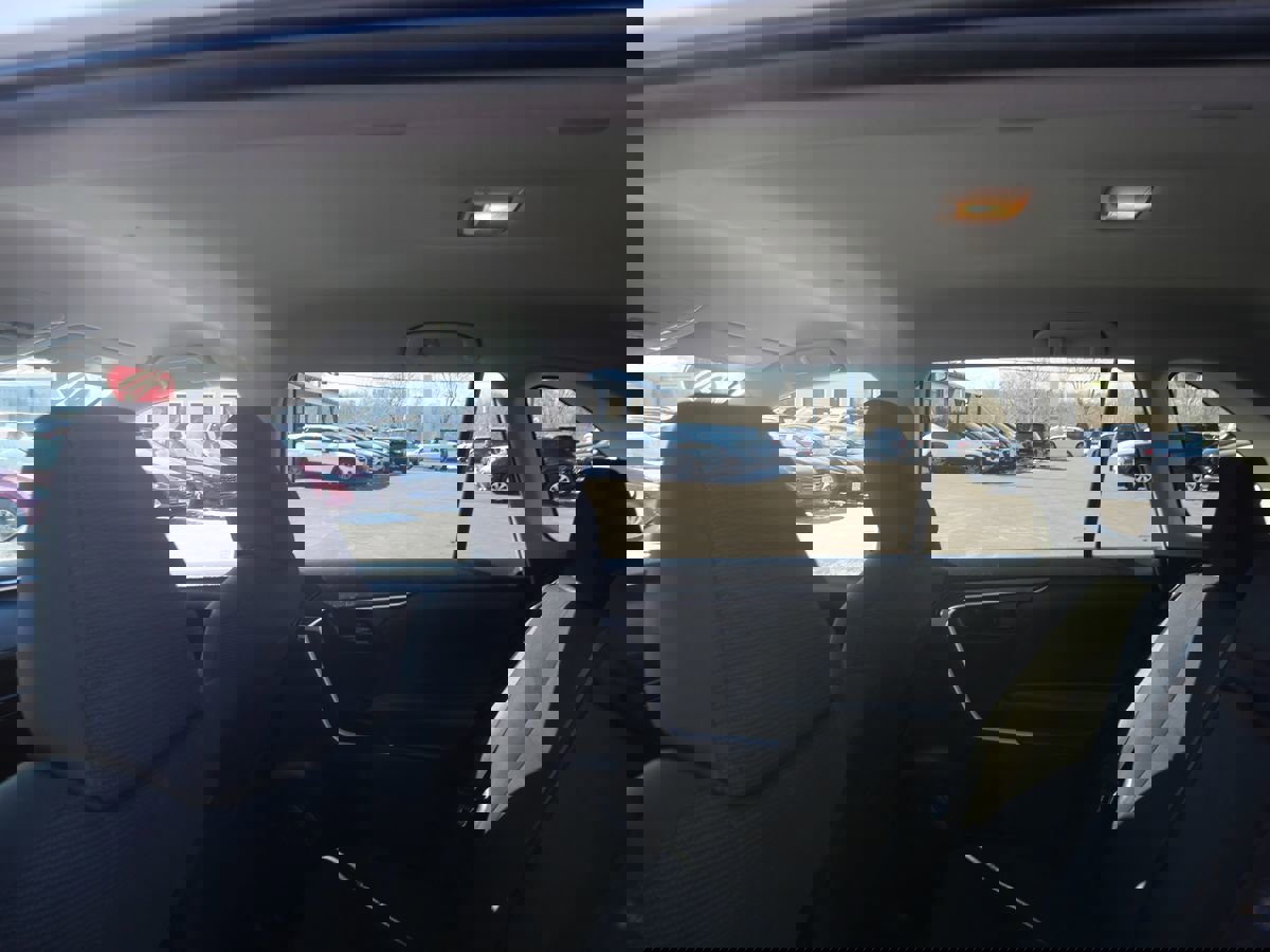 Used 2020 Toyota RAV4 LE image 19