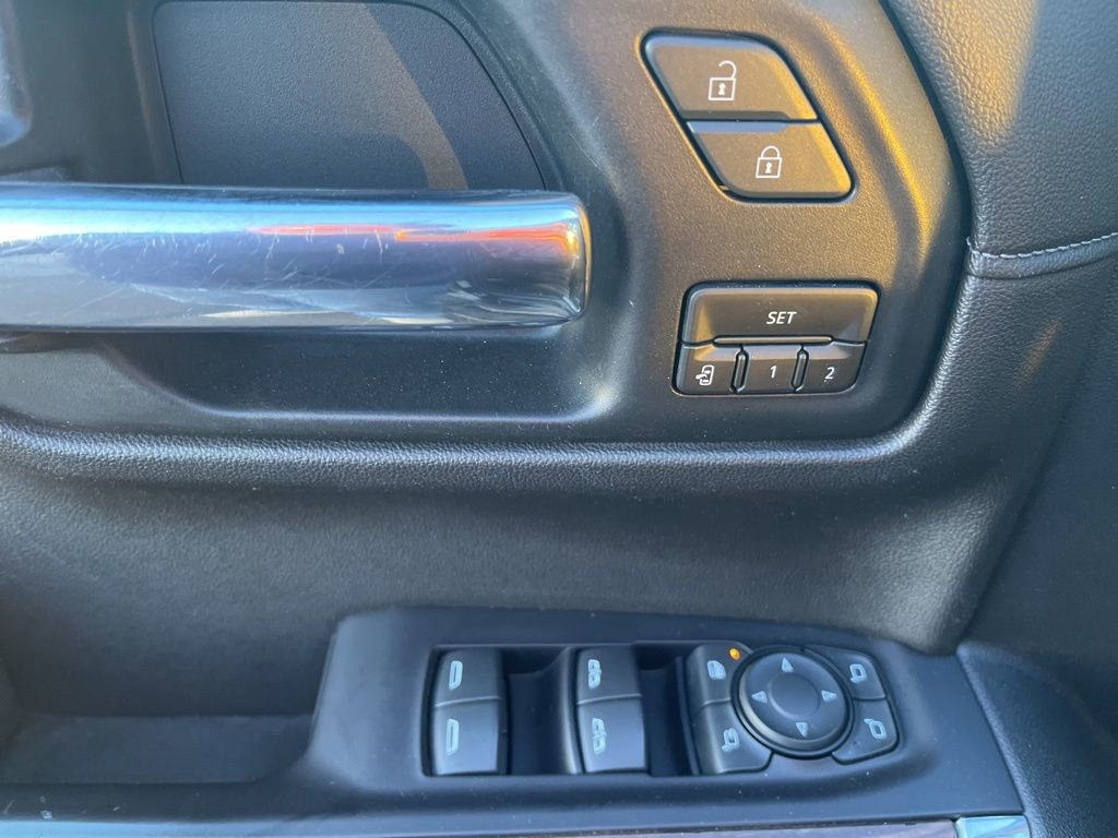 Used 2020 Chevrolet Silverado 1500 High Country AWD/4WD image 11