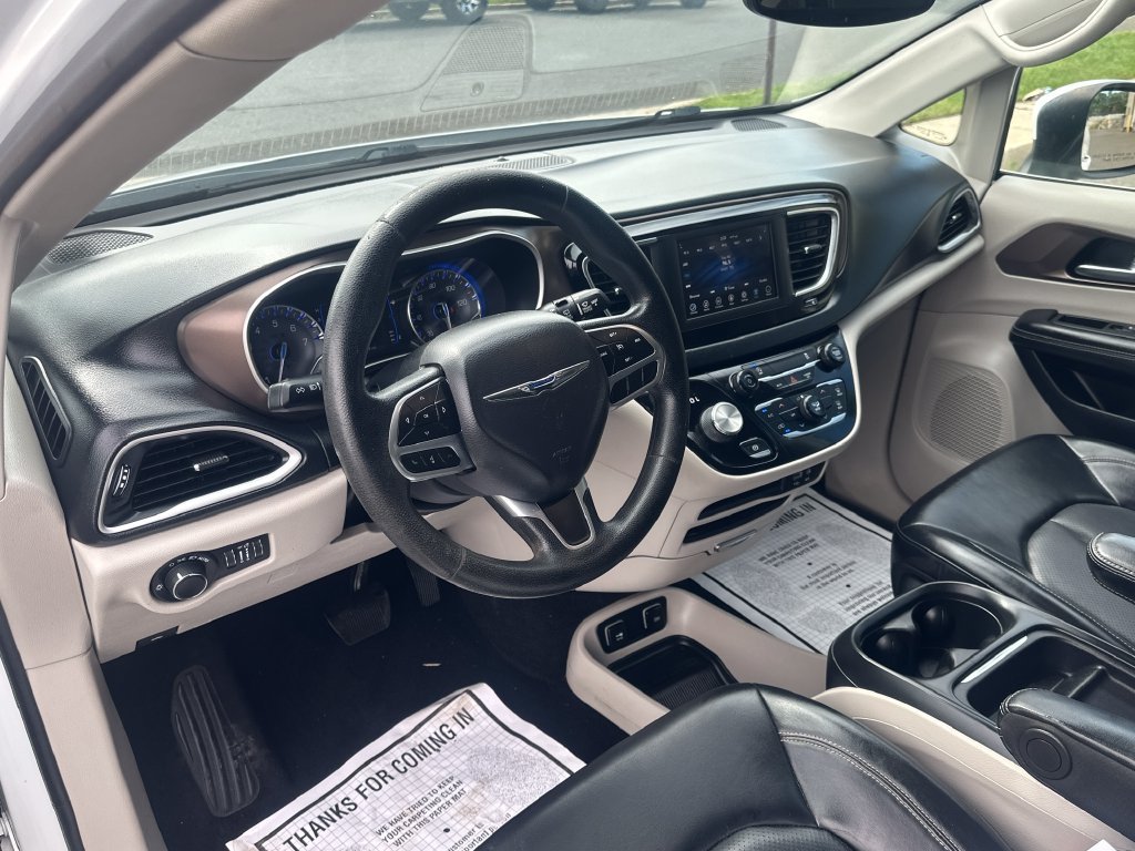 Used 2020 Chrysler Voyager Lxi FWD image 11