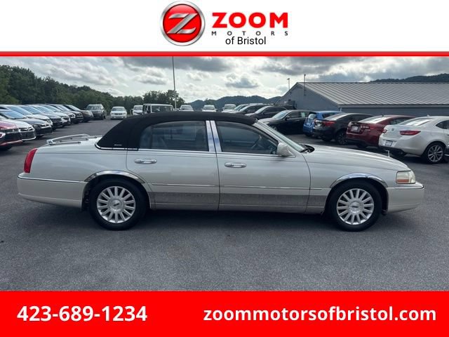 Used 2004 Lincoln Town Car Ultimate