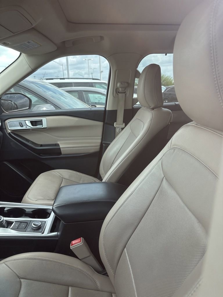 Used 2020 Ford Explorer Limited image 12