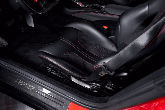 Certified 2019 Ferrari 812 Superfast RWD image 24