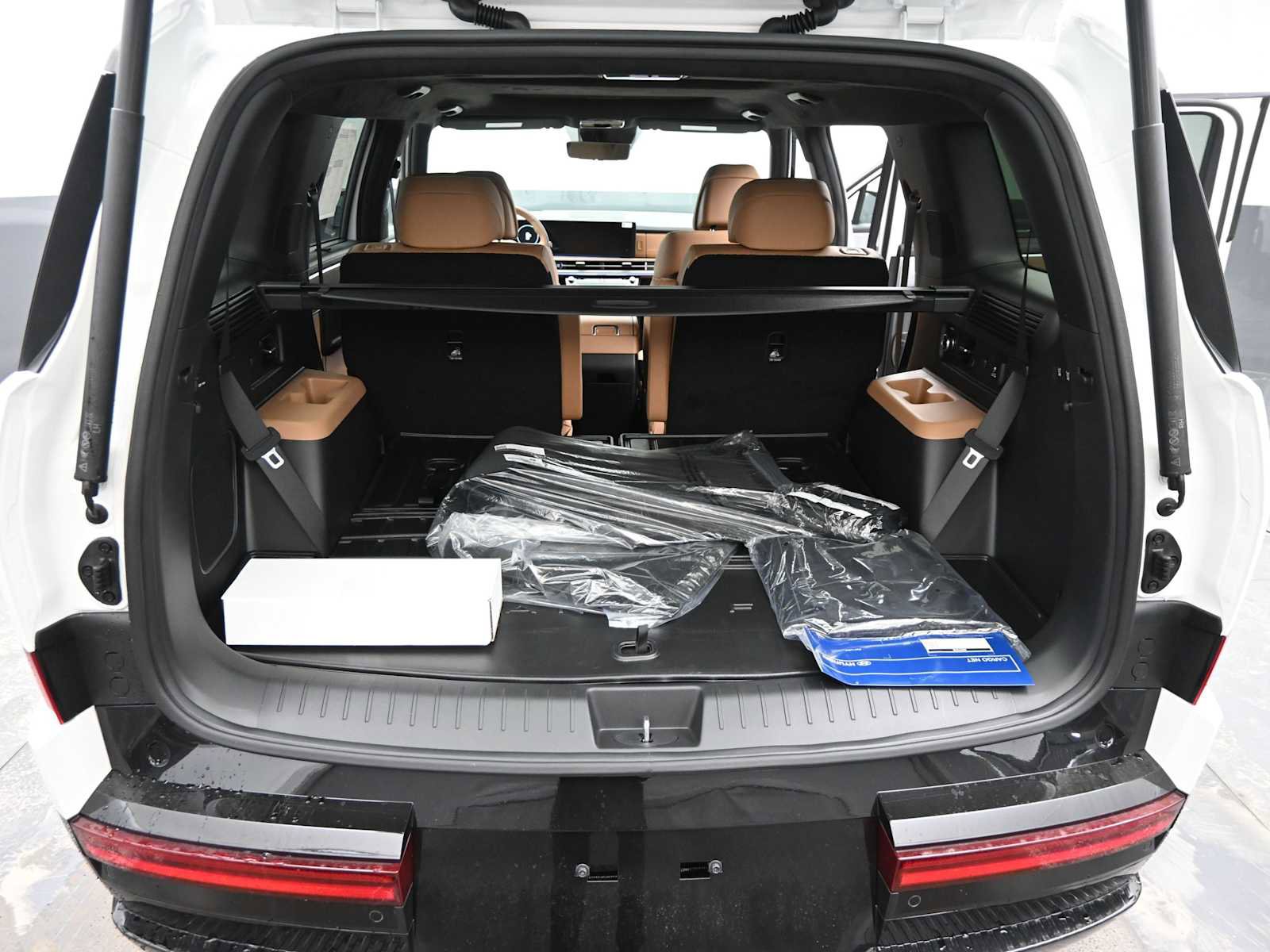 New 2026 Hyundai Santa Fe Calligraphy image 13