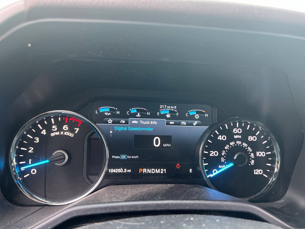 Used 2015 Ford F150 Platinum w/ Equipment Group 701A Luxury AWD/4WD image 7