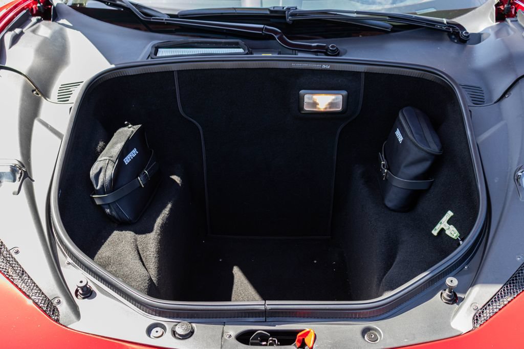 Used 2013 Ferrari 458 Italia Coupe RWD image 13