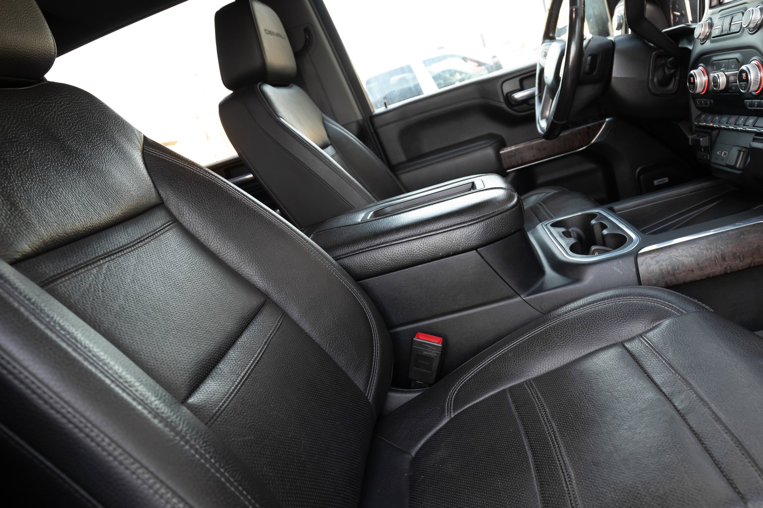 Used 2020 GMC Sierra 2500 Denali w/ Denali Ultimate Package image 18