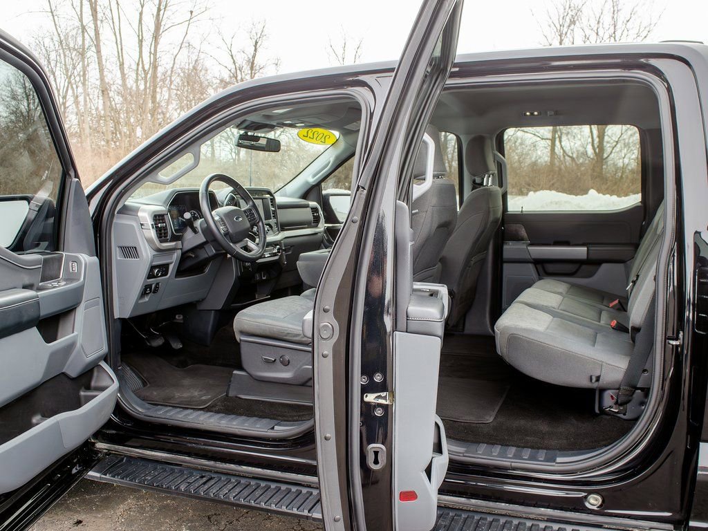 Used 2022 Ford F150 XLT w/ Equipment Group 301A Mid image 8