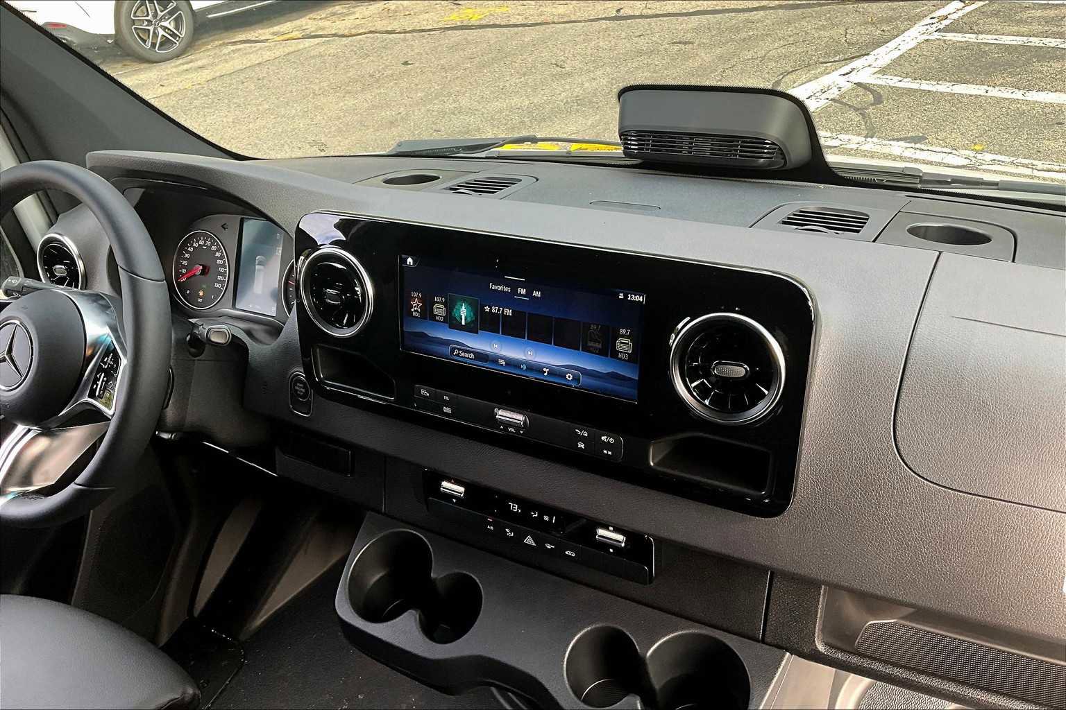 New 2025 Mercedes-Benz Sprinter 2500 image 8