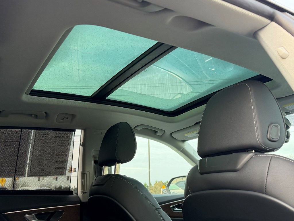 Certified 2023 Audi Q8 Premium Plus w/ Premium Plus Package image 17