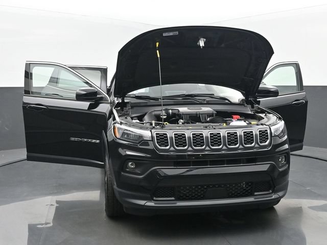 New 2025 Jeep Compass Latitude w/ Sun & Sound Group AWD/4WD image 54