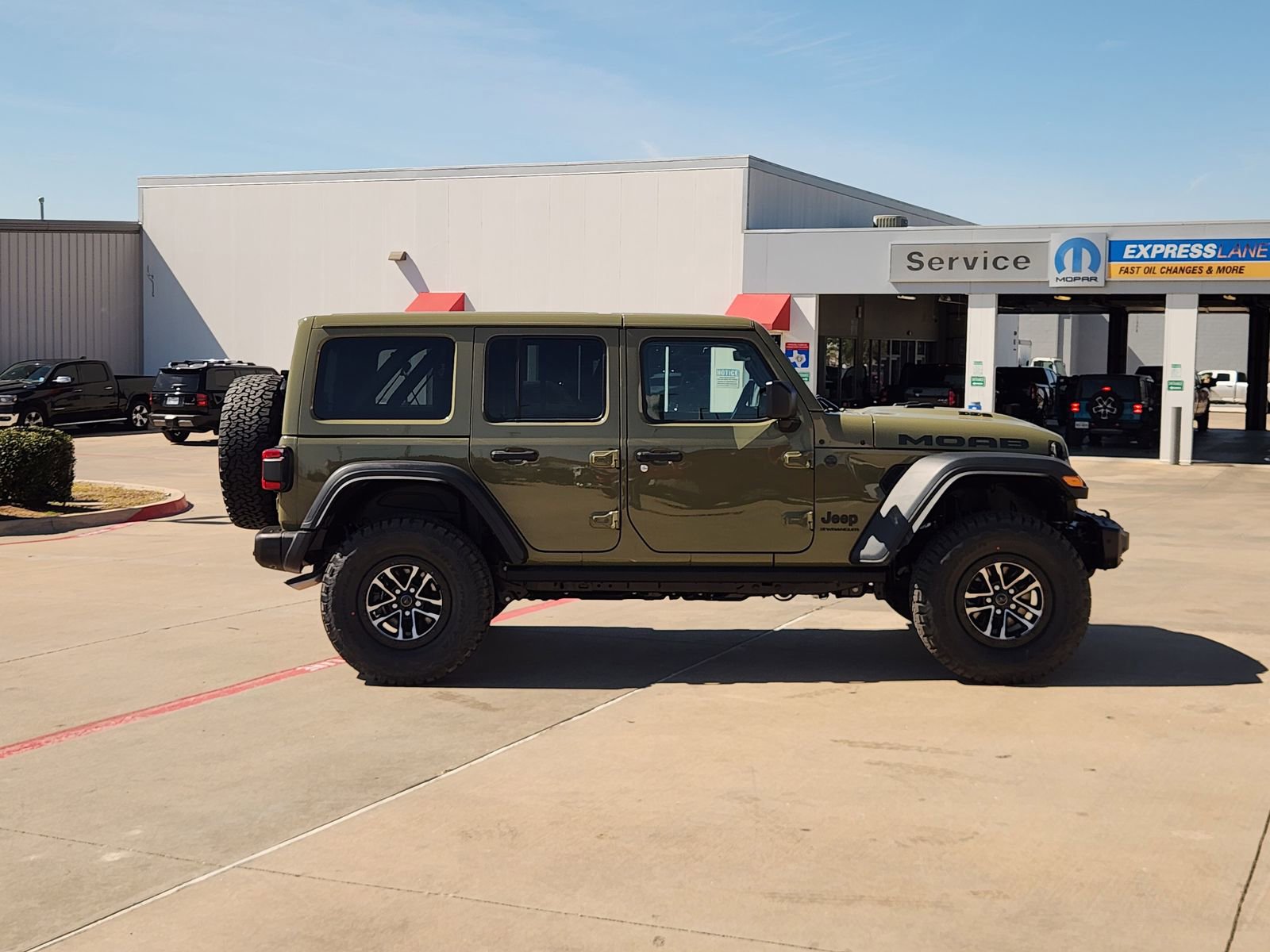 New 2026 Jeep Wrangler Unlimited Rubicon 392 w/ Quick Order Package 27X Moab AWD/4WD image 8