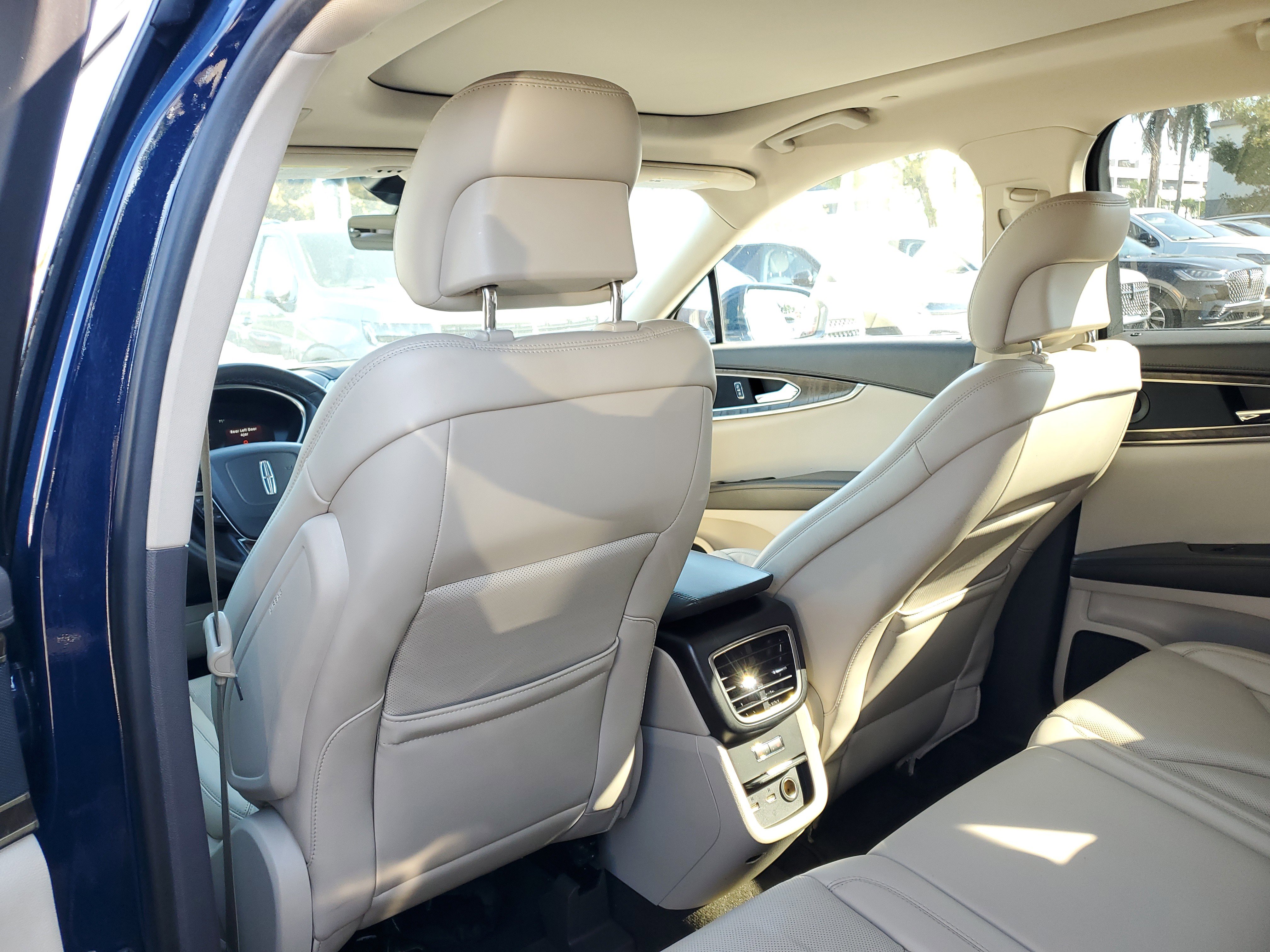 Certified 2019 Lincoln Nautilus Reserve image 7