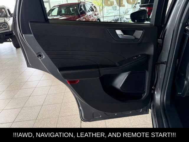 Used 2023 Ford Escape Platinum AWD/4WD image 21