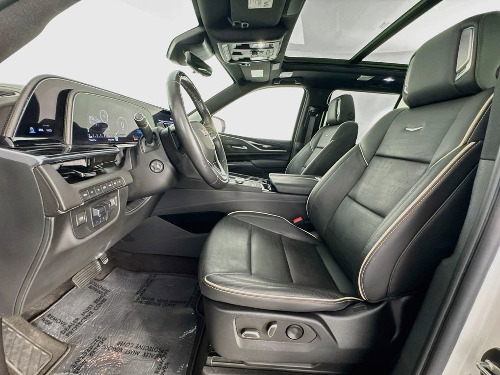 Used 2022 Cadillac Escalade Sport w/ Touring Package AWD/4WD image 12
