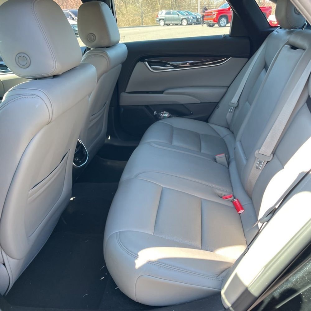 Used 2017 Cadillac XTS Luxury image 12