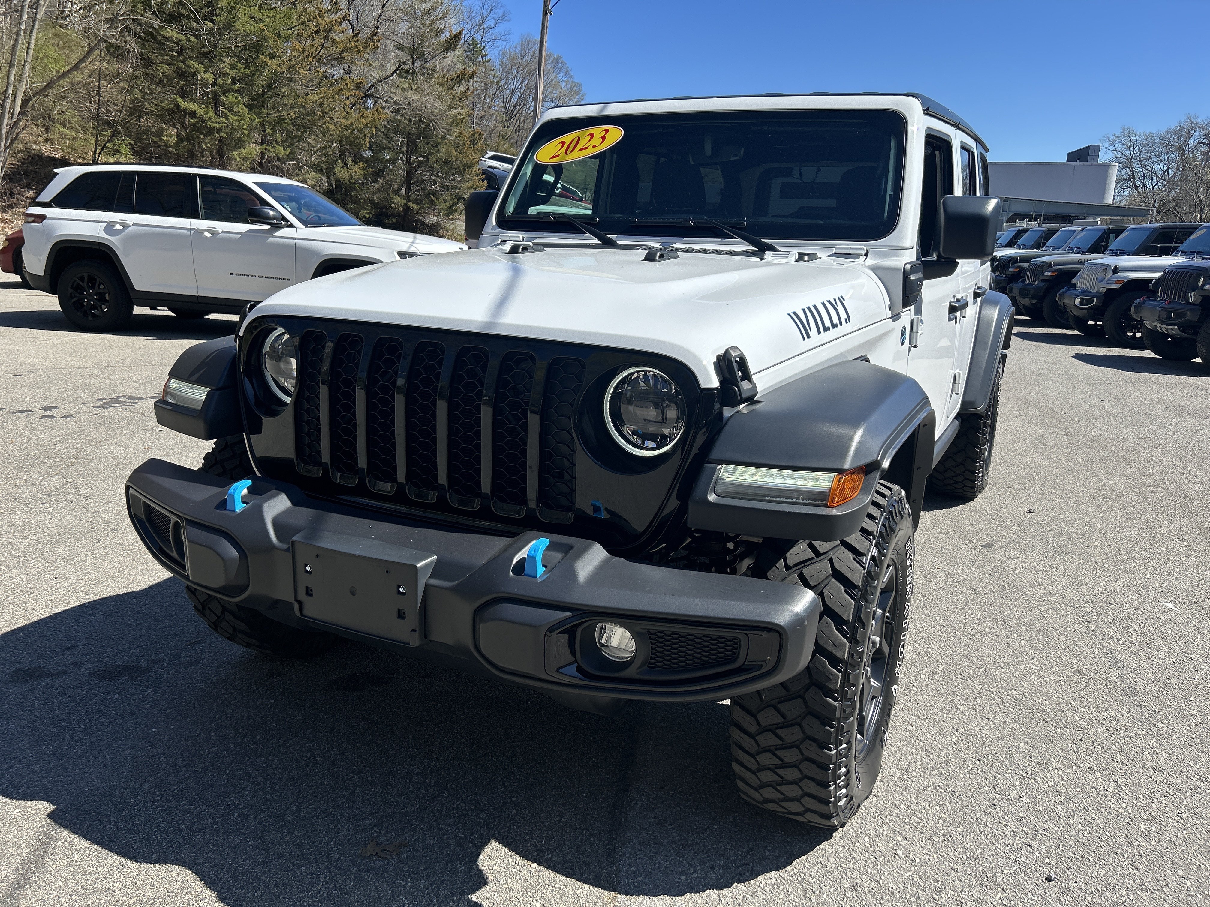 Used 2023 Jeep Wrangler Unlimited w/ Cold Weather Group AWD/4WD image 3