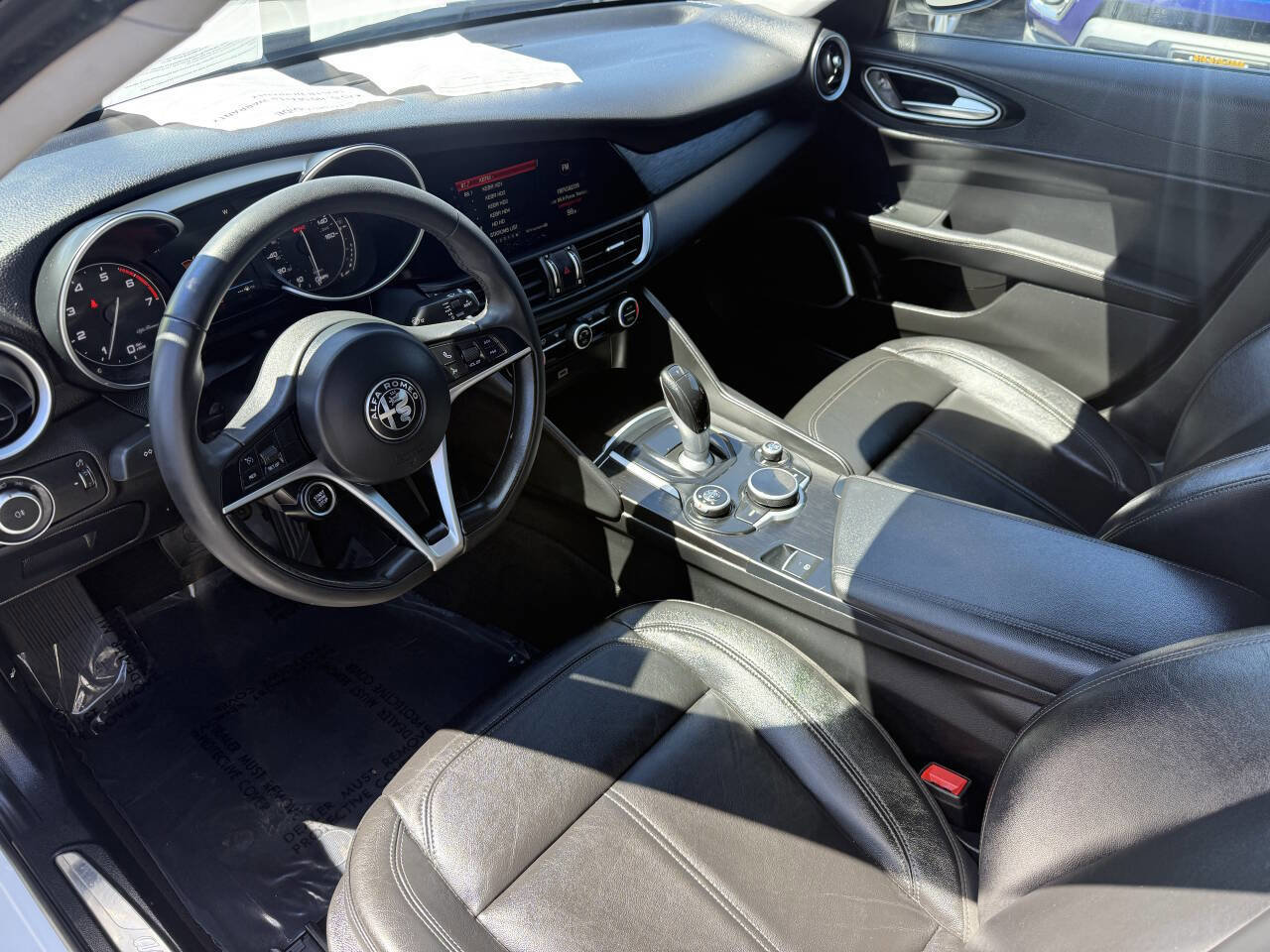 Used 2018 Alfa Romeo Giulia RWD image 11