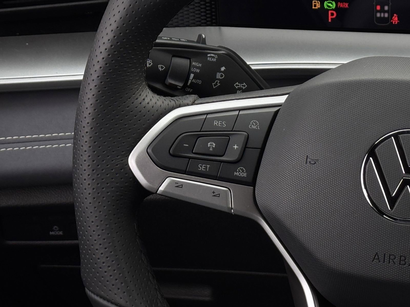 New 2026 Volkswagen Tiguan SE R-Line image 16