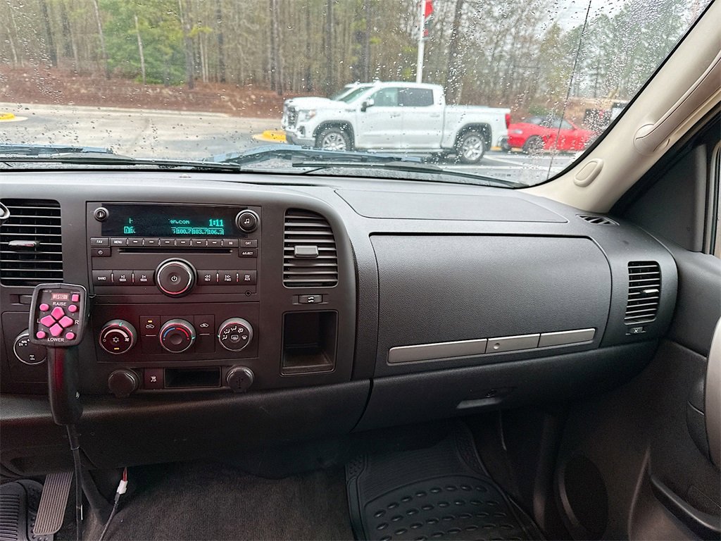 Used 2011 Chevrolet Silverado 1500 LT w/ Interior Plus Package image 18