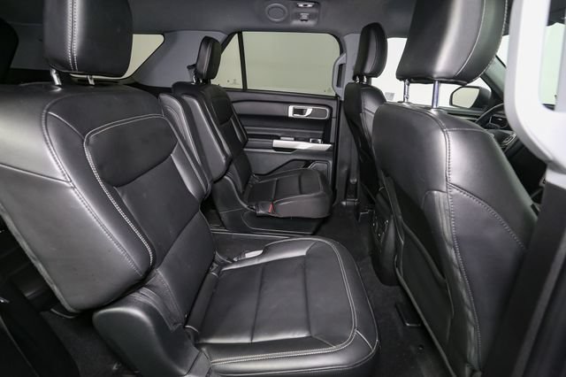 Used 2023 Ford Explorer XLT w/ Equipment Group 202A AWD/4WD image 19