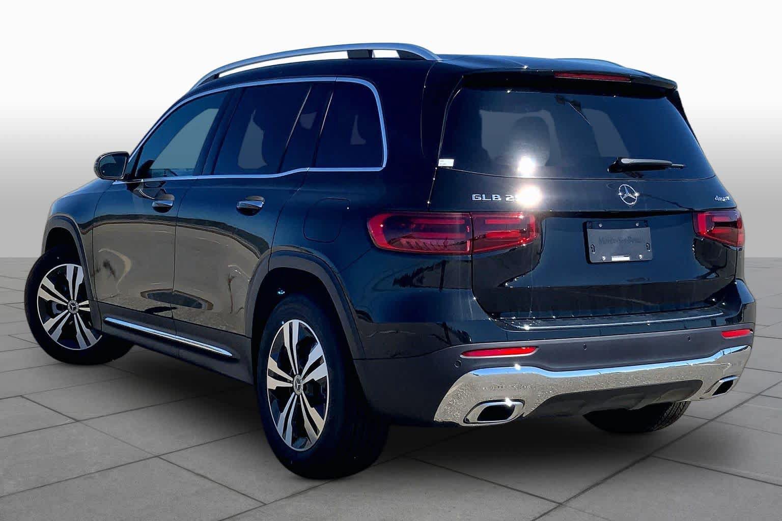 New 2026 Mercedes-Benz GLB 250 4MATIC image 4