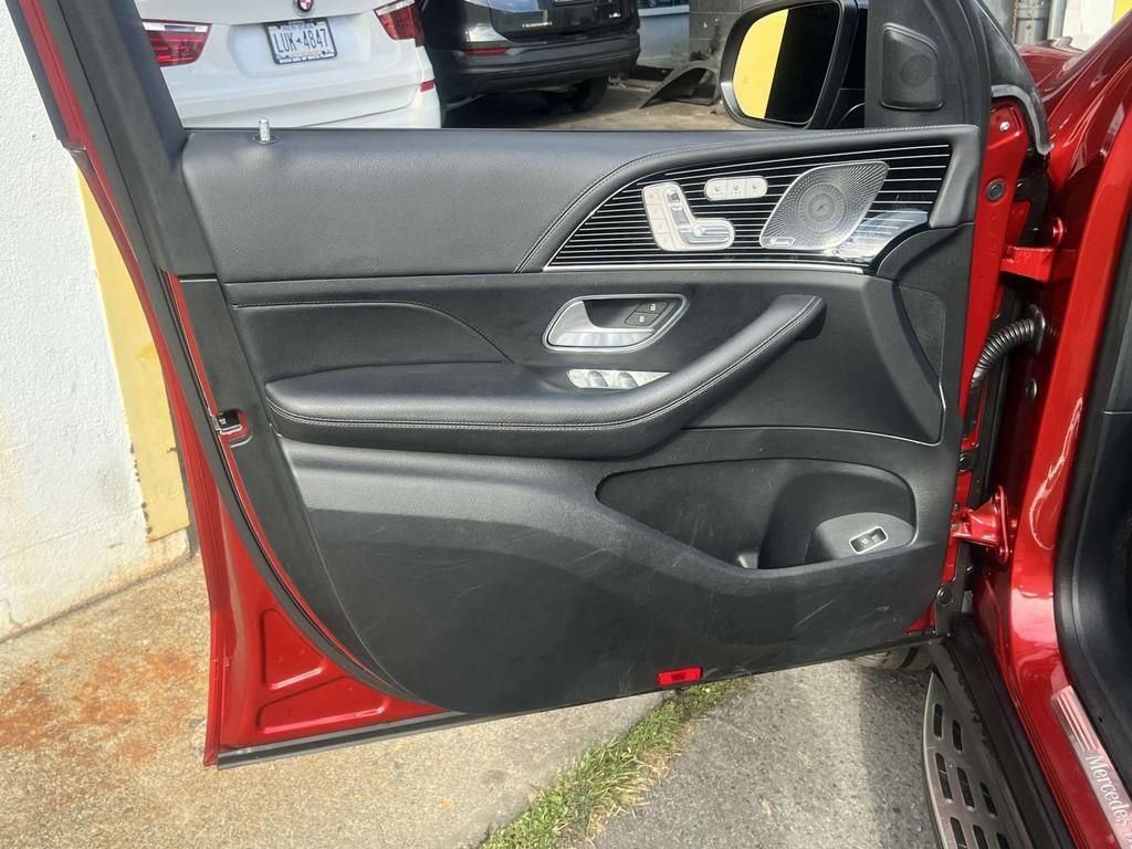 Used 2024 Mercedes-Benz GLS 580 4MATIC image 15