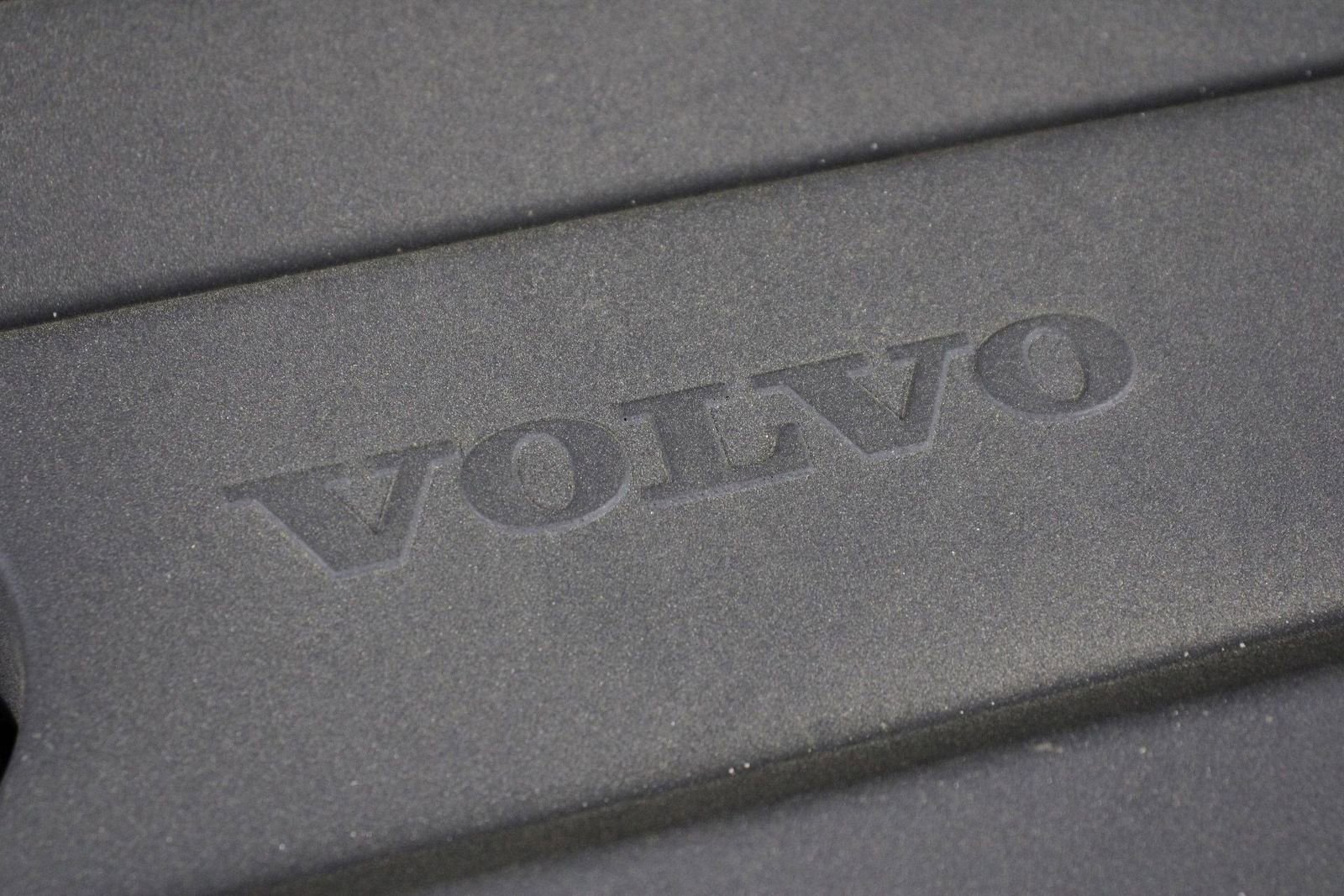 Used 2026 Volvo XC40 B5 Plus w/ Protection Package Premier AWD/4WD image 25