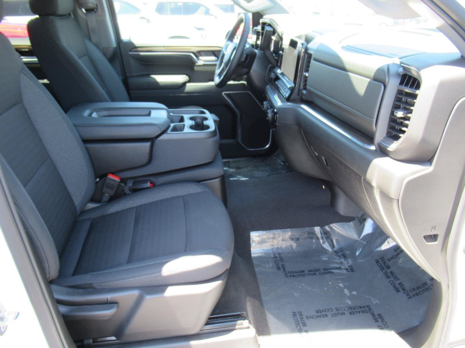 Certified 2024 Chevrolet Silverado 1500 LT AWD/4WD image 10