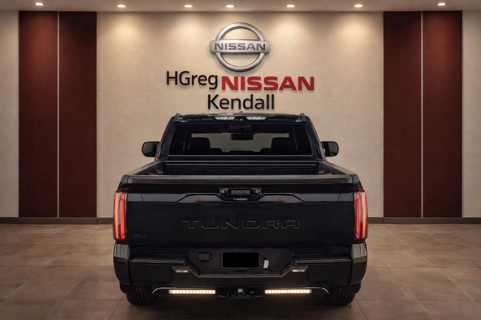 Used 2023 Toyota Tundra Platinum image 8