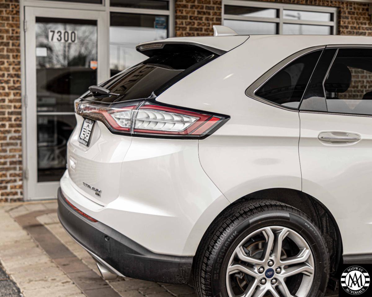 Used 2016 Ford Edge Titanium w/ Technology Package AWD/4WD image 23