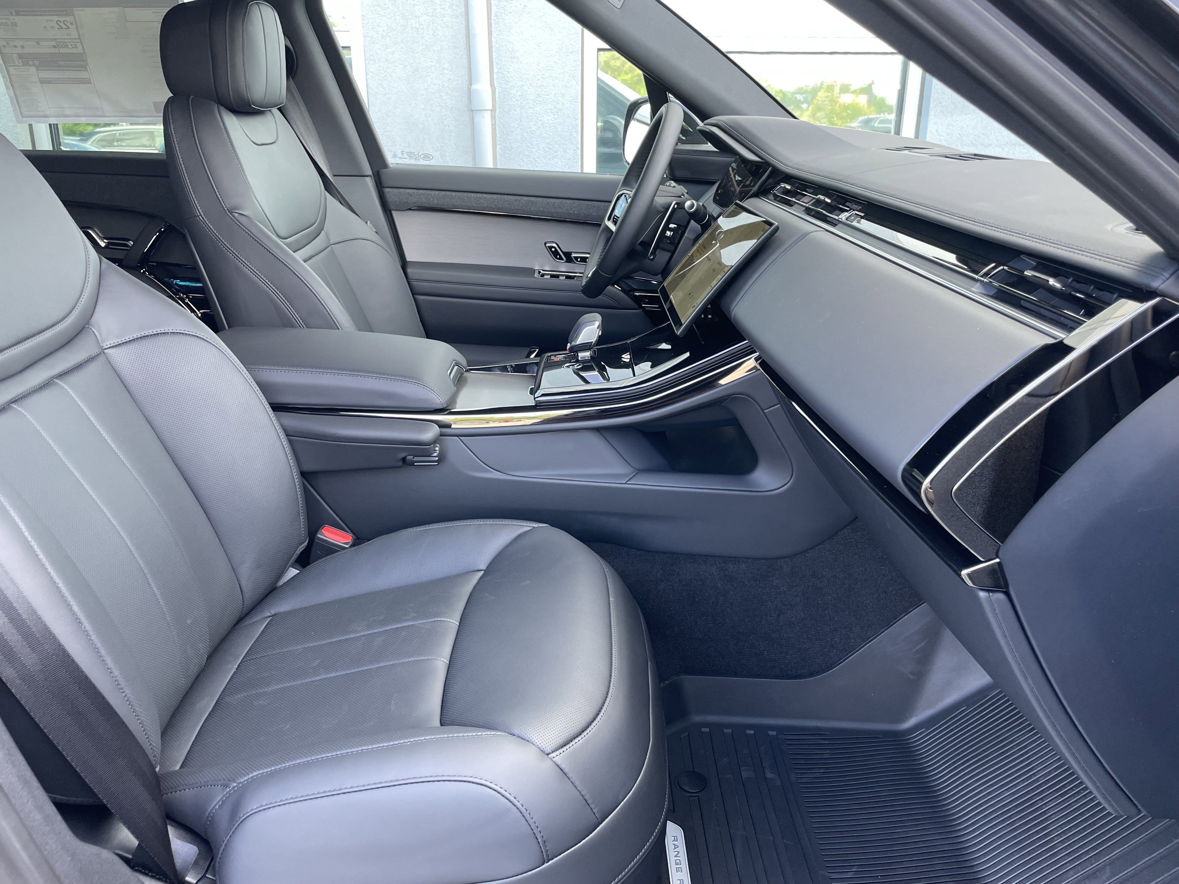 New 2025 Land Rover Range Rover Sport Dynamic SE image 15