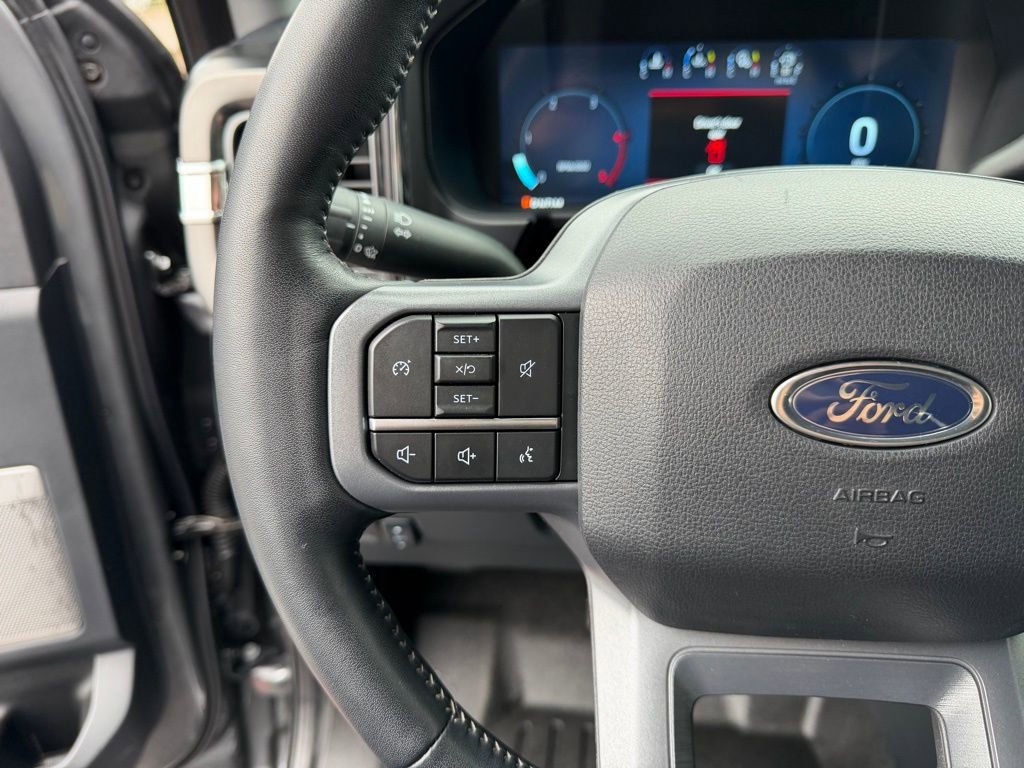 Used 2024 Ford F350 Lariat w/ Sport Appearance Package image 18