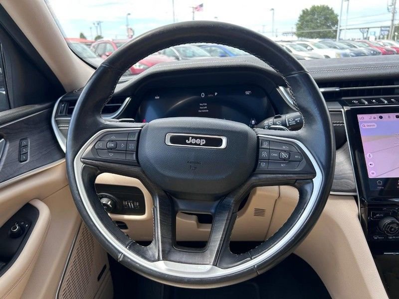 Used 2022 Jeep Grand Cherokee L Limited image 15