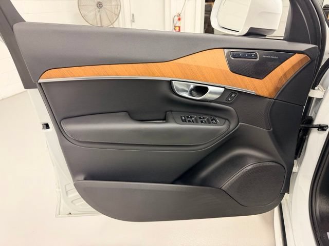 Used 2023 Volvo XC90 B6 Plus w/ Protection Package Premier AWD/4WD image 21