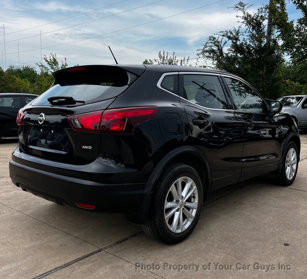 Used 2018 Nissan Rogue Sport S w/ S Appearance Package AWD/4WD image 6